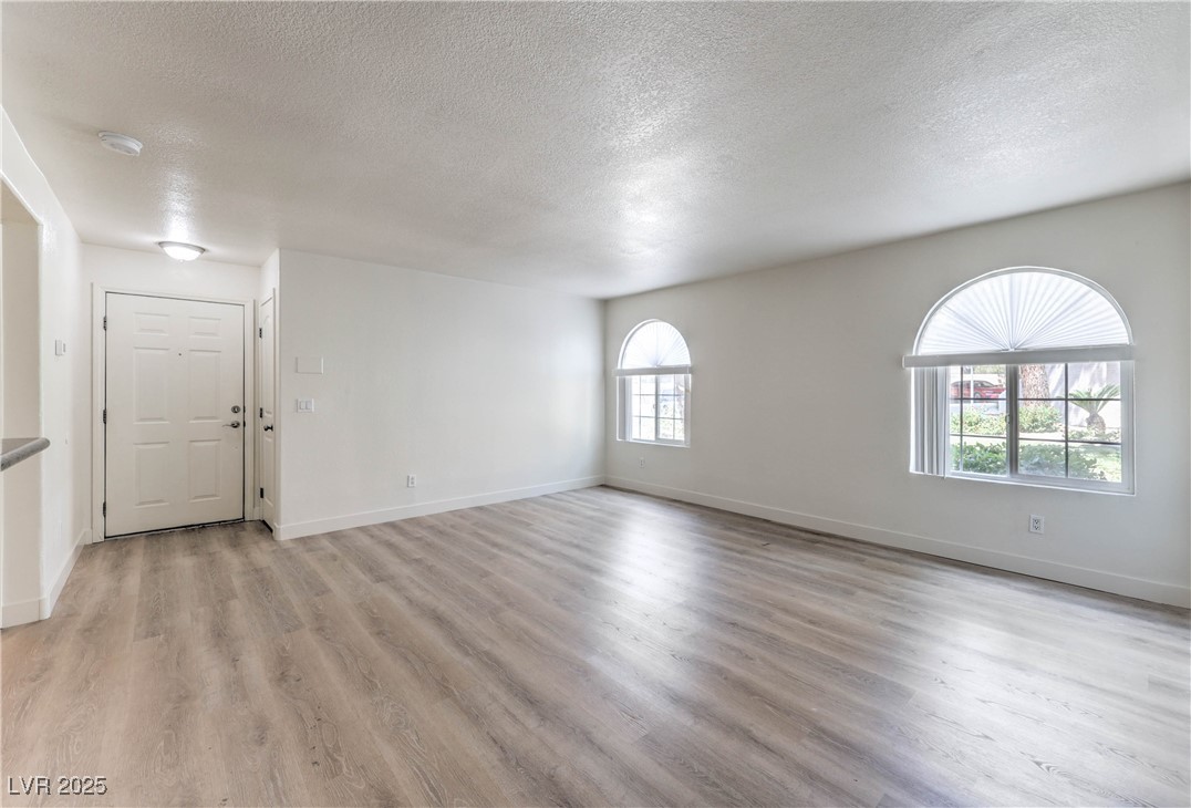 9325 West Desert Inn Road, Unit 110 Las Vegas, NV 89117 - Photo 4 of 22 Gallery Image 4