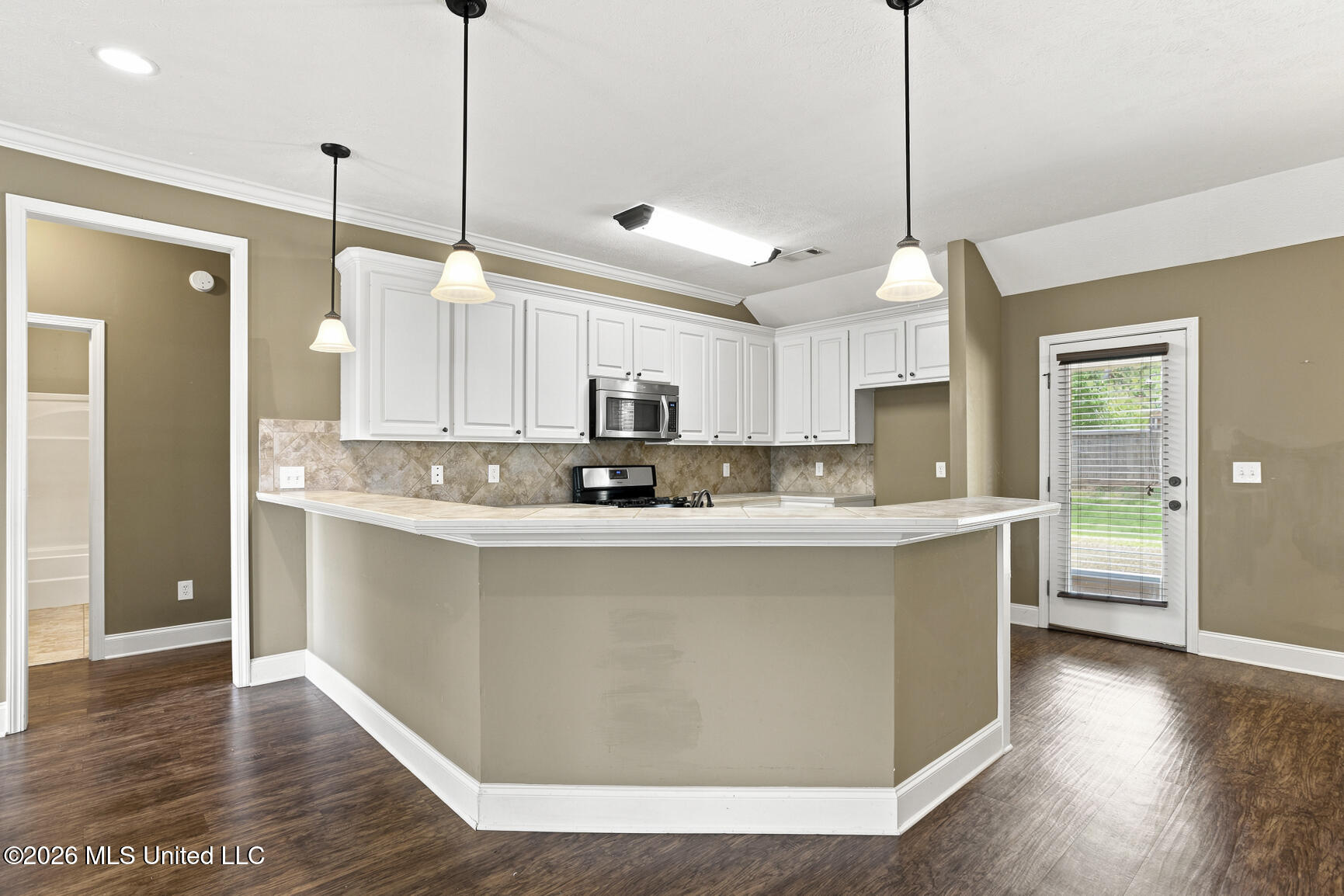 159 Harvey Circle Canton, MS 39046 - Photo 10 of 27 159 Harvey Cir-10