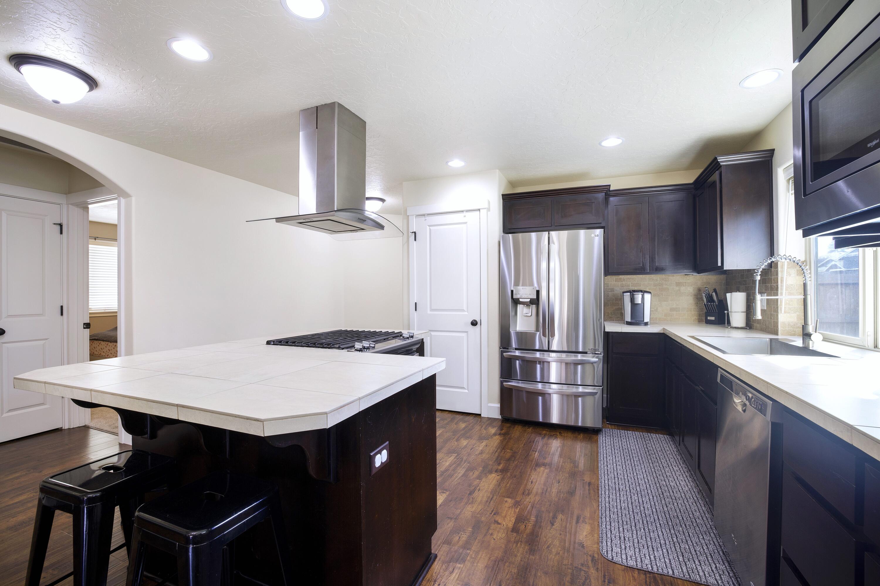 20522 Mutt Court Bend, OR 97701 - Photo 11 of 23 Kitchen/Dining Area