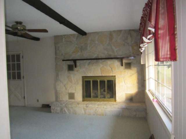 1412 Brown Road Manistee, MI 49660 - Photo 3 of 25 Living Room