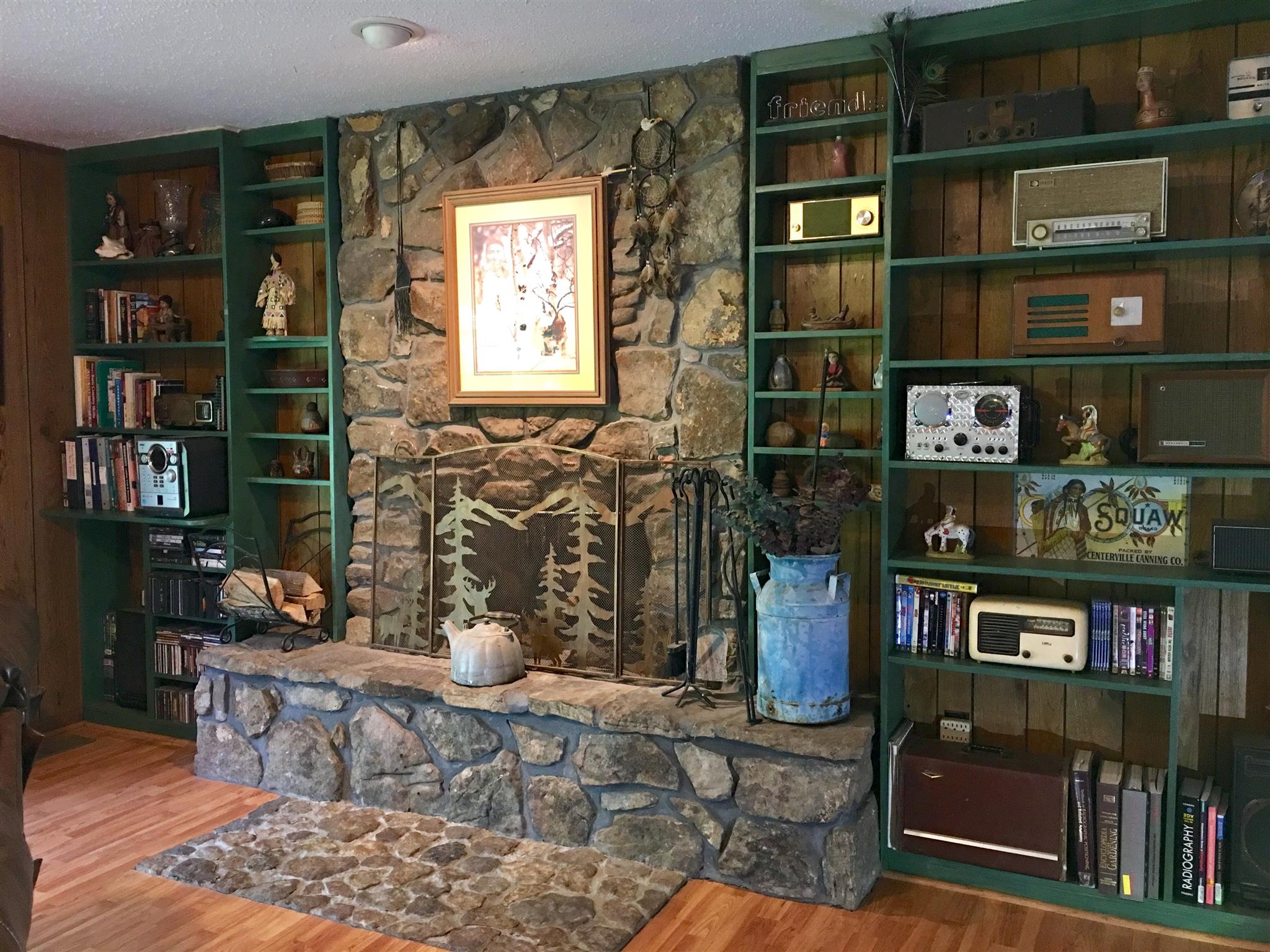 209 Bonnertown Road Five Points, TN 38457 - Photo 11 of 30 a room with lots of books and a large mirror