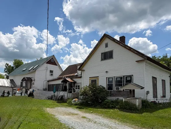 $199,999 | 158 Railroad Street, Groton, VT 05046
