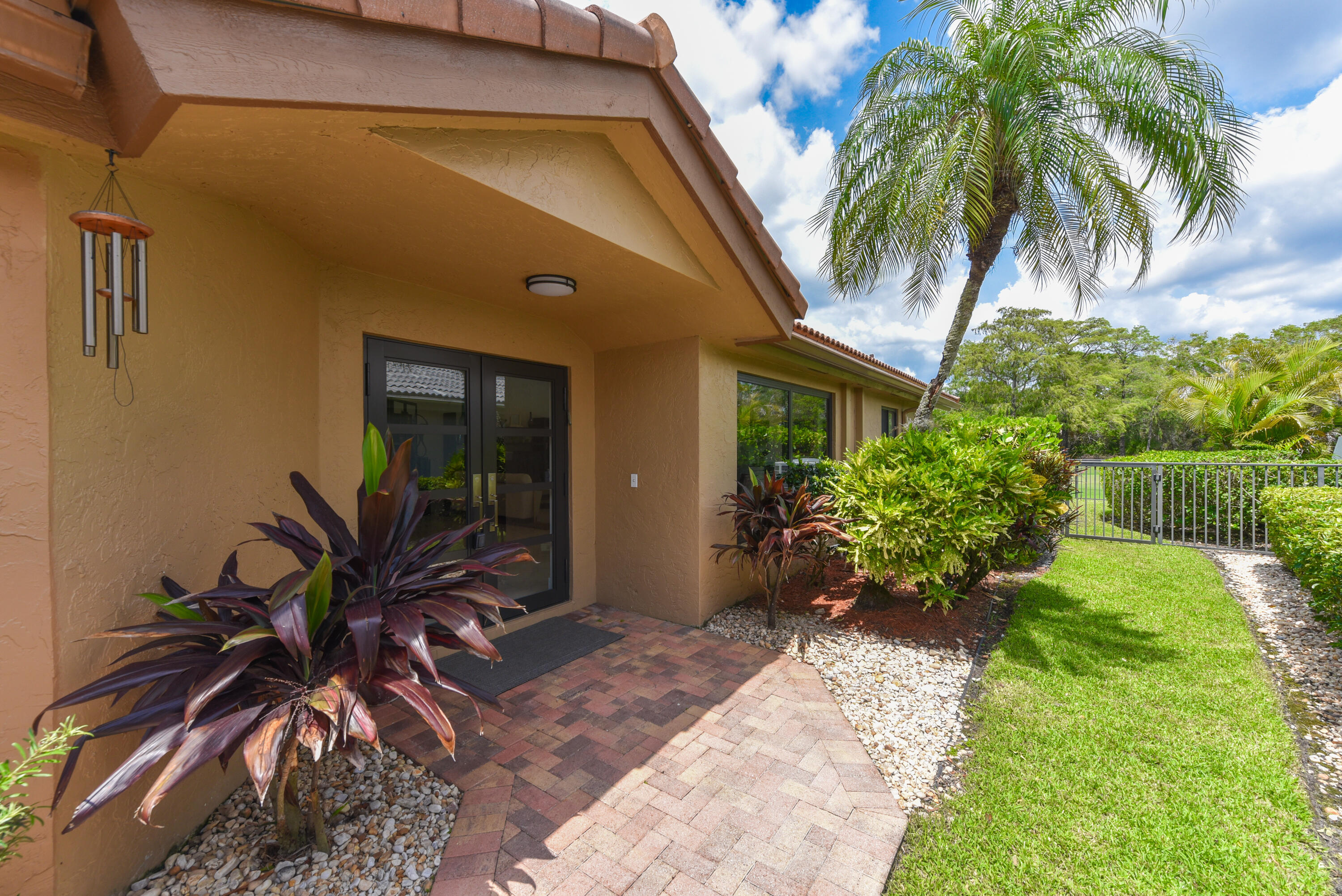 11204 Cloverleaf Circle Boca Raton, FL 33428 - Photo 6 of 72 11204 Cloverleaf Cir Boca-print-005-005-
