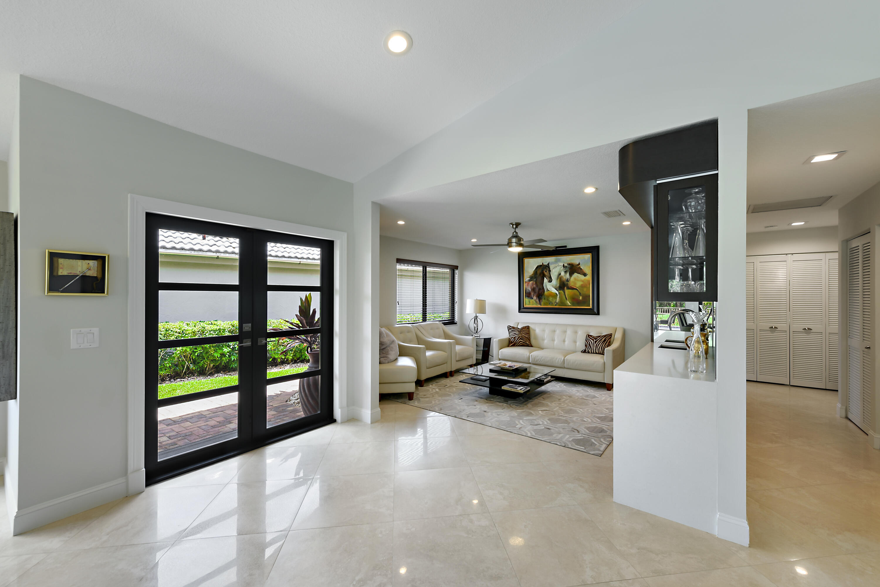 11204 Cloverleaf Circle Boca Raton, FL 33428 - Photo 8 of 72 11204 Cloverleaf Cir Boca-print-007-042-