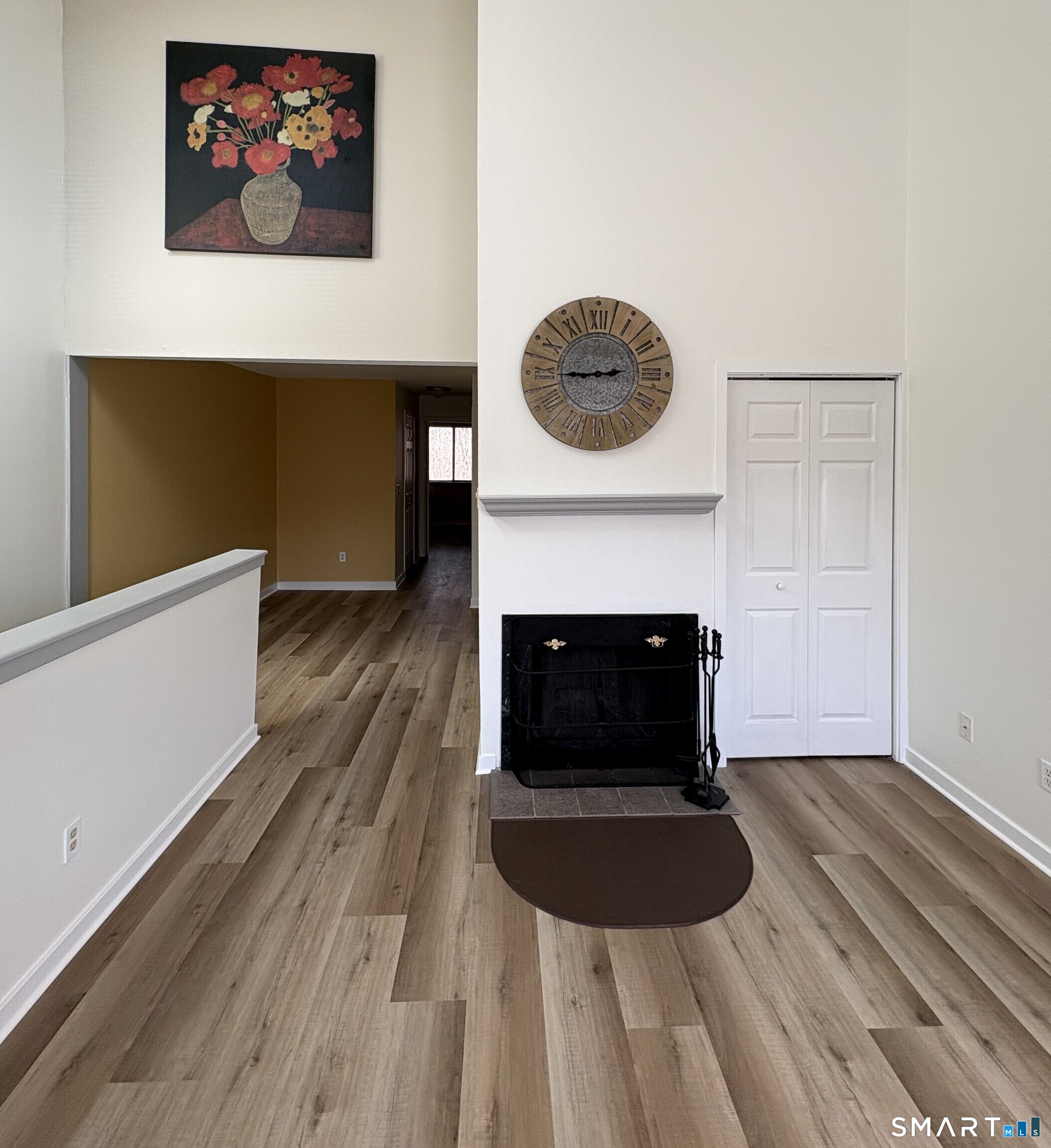 295 Redstone Hill Road, Unit 24 Bristol, CT 06010 - Photo 1 of 18 Living Room