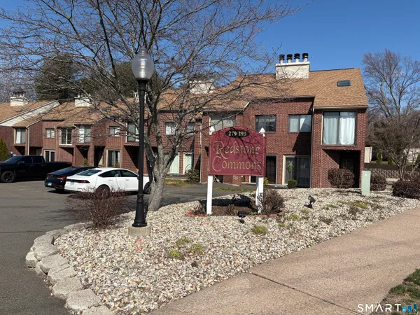 $1,695 | 295 Redstone Hill Road, Unit 24, Bristol, CT 06010