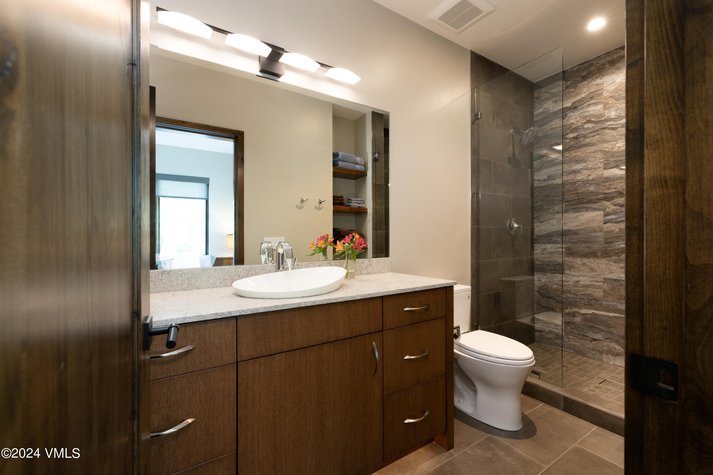 84 Shooting Star Avon, CO 81620 - Photo 28 of 48 20 Bathroom