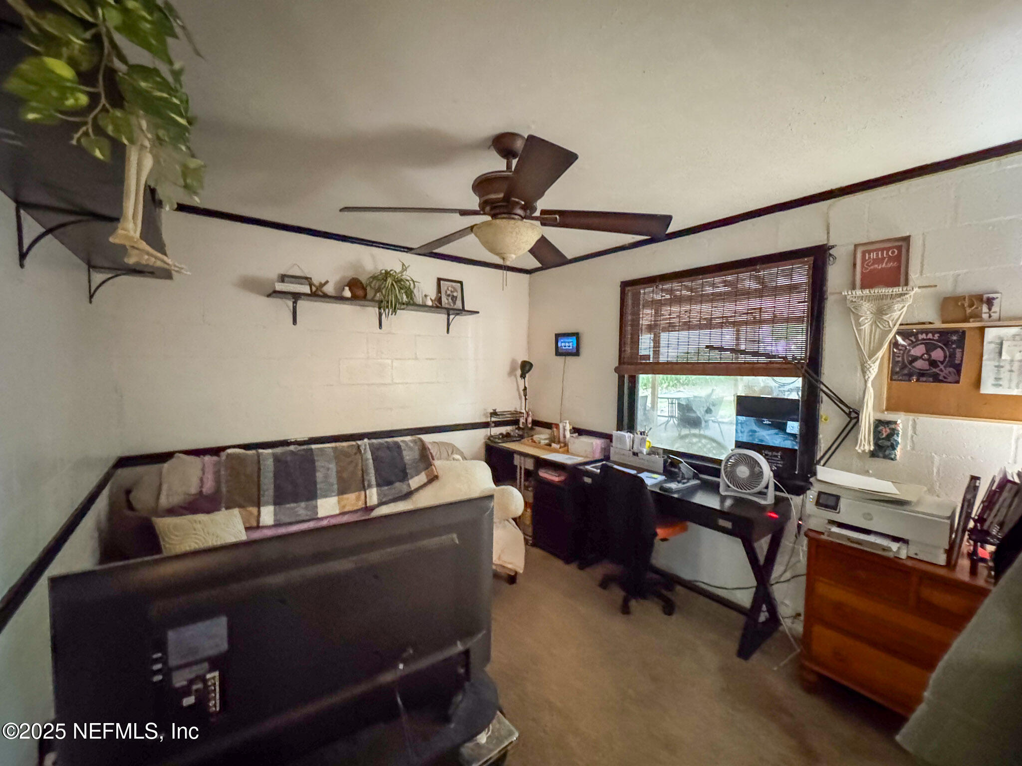 8160 Alderman Road Melrose, FL 32666 - Photo 12 of 15 a living room with furniture