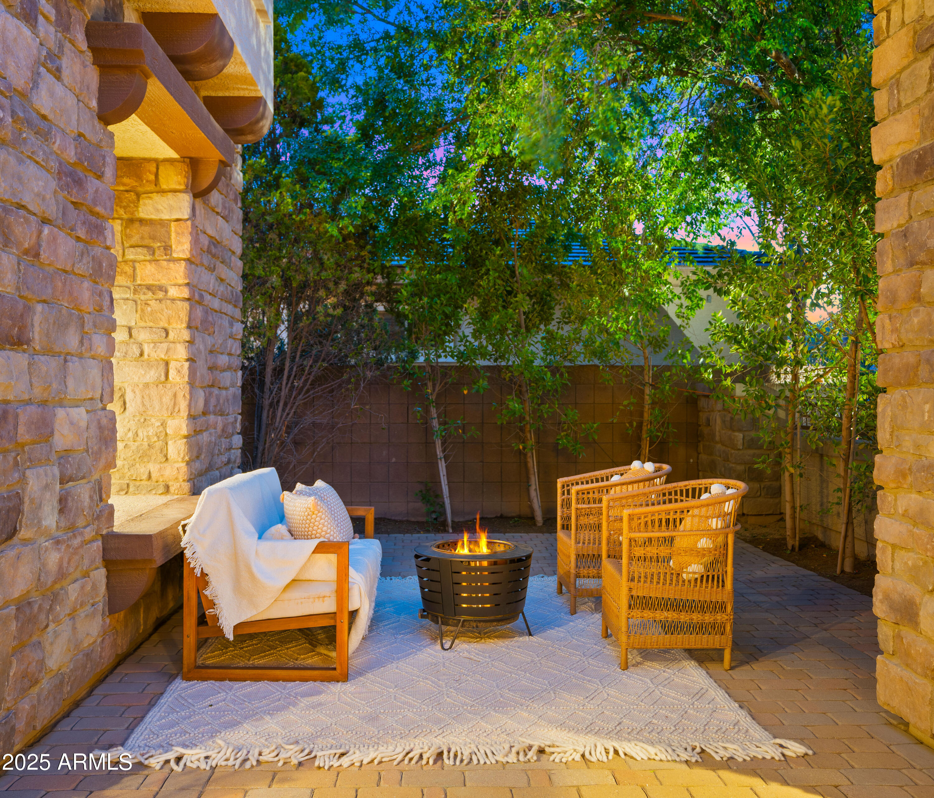 643 East Hopkins Road Gilbert, AZ 85295 - Photo 8 of 73 TWILIGHT4