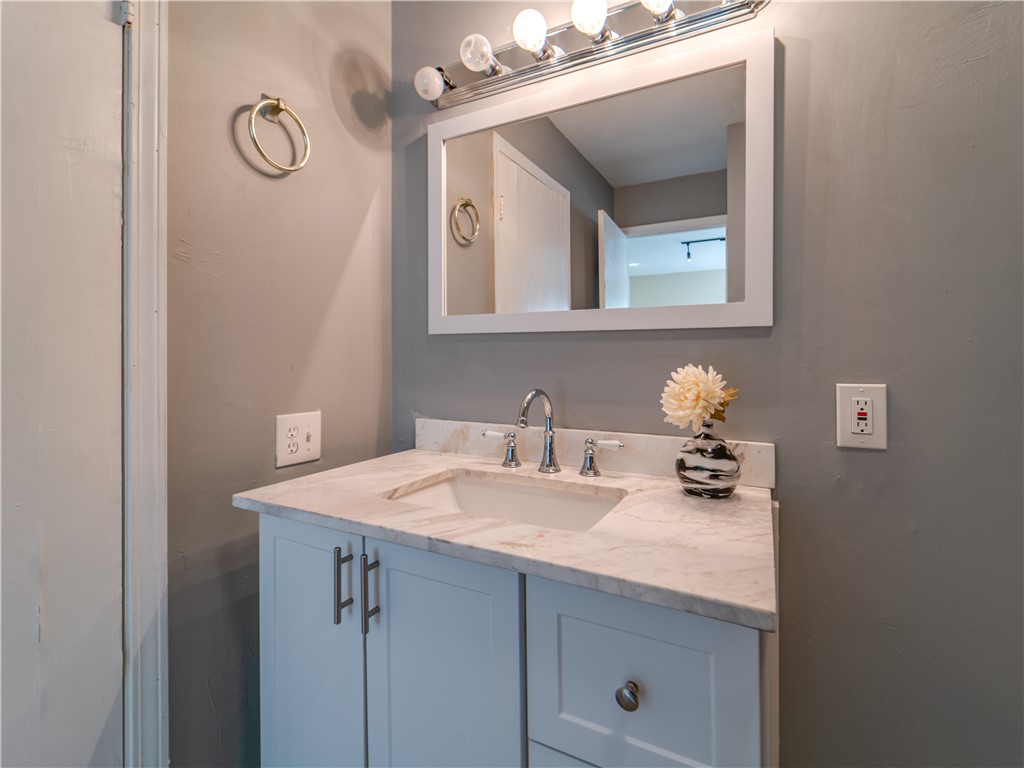 736 Parsells Avenue Rochester, NY 14609 - Photo 20 of 24