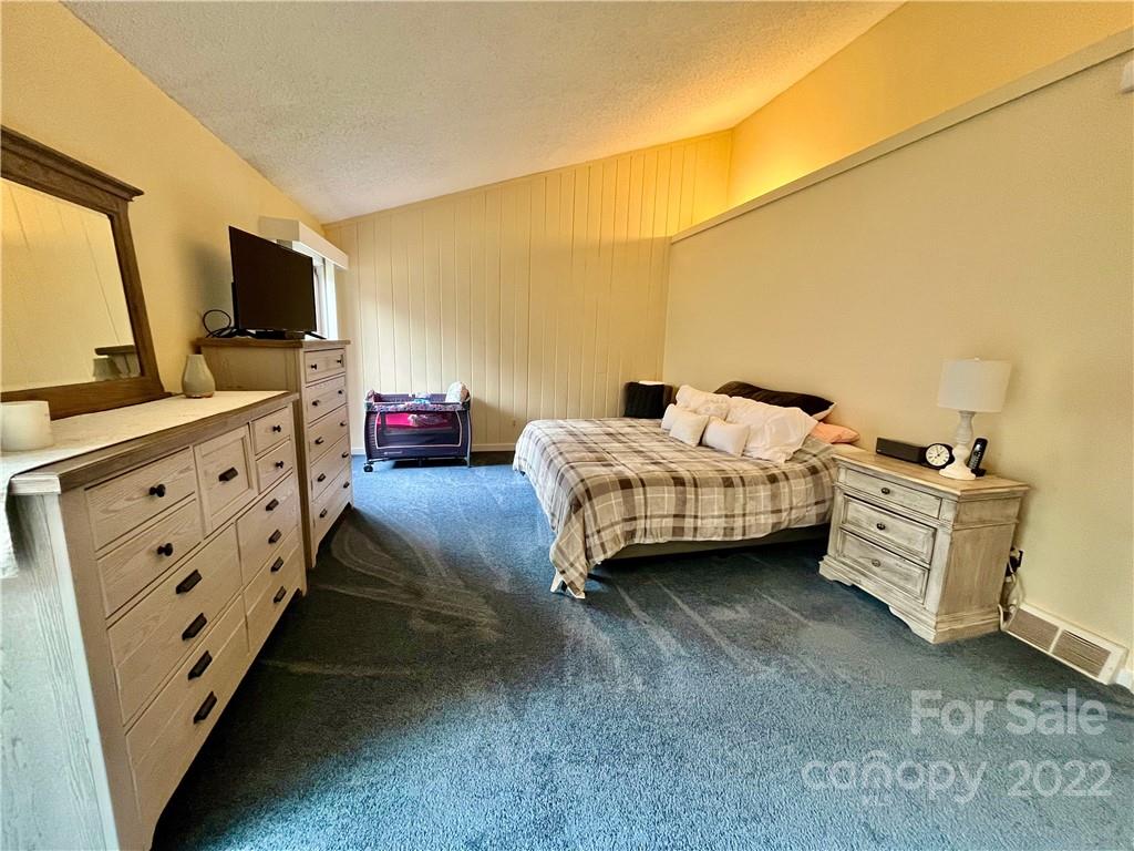 894 Weston Road, Unit 3 Arden, NC 28704 - Photo 17 of 38 Gallery Image 17