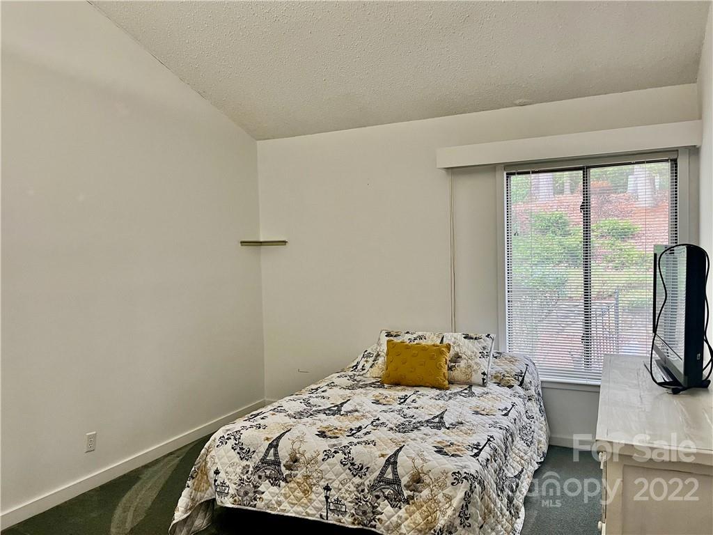 894 Weston Road, Unit 3 Arden, NC 28704 - Photo 18 of 38 Gallery Image 18