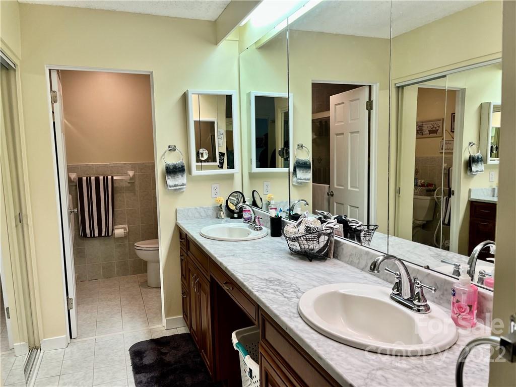894 Weston Road, Unit 3 Arden, NC 28704 - Photo 23 of 38 Gallery Image 23