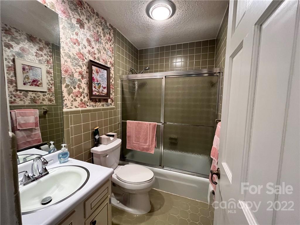 894 Weston Road, Unit 3 Arden, NC 28704 - Photo 24 of 38 Gallery Image 24