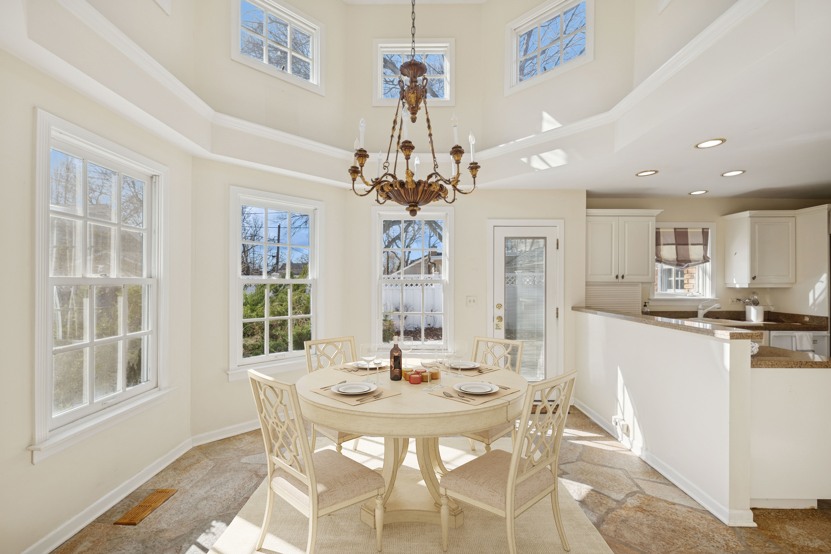 3121 Illinois Road Wilmette, IL 60091 - Photo 14 of 38 Gallery Image 14