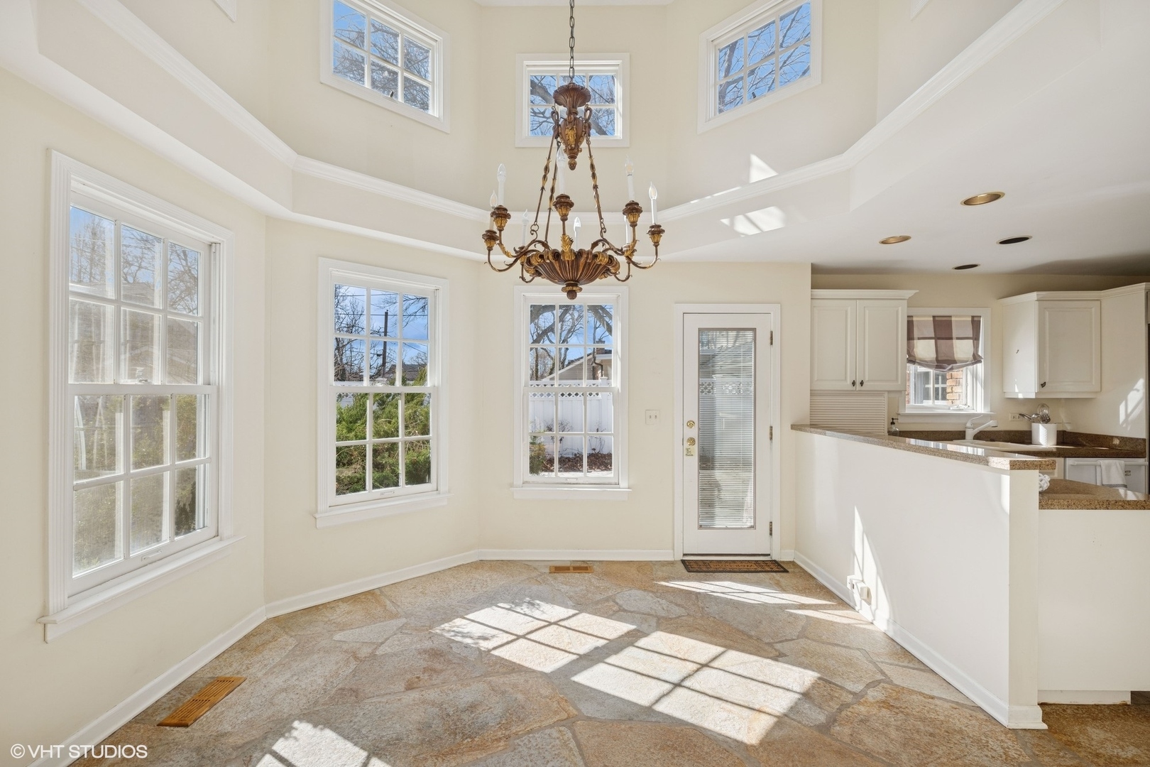 3121 Illinois Road Wilmette, IL 60091 - Photo 15 of 38 Gallery Image 15