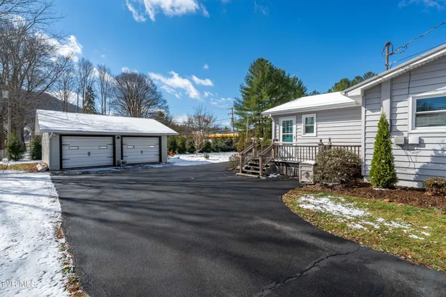 $325,000 | 419 College Street, Mountain City, TN 37683