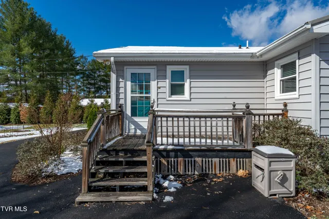 $325,000 | 419 College Street, Mountain City, TN 37683