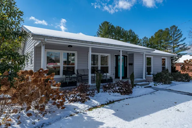 $325,000 | 419 College Street, Mountain City, TN 37683