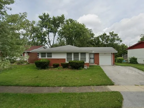 $160,600 | 3212 Maple Lane, Hazel Crest, IL 60429