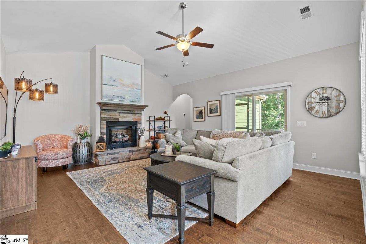 112 Trimpley Lane Simpsonville, SC 29681 - Photo 4 of 27