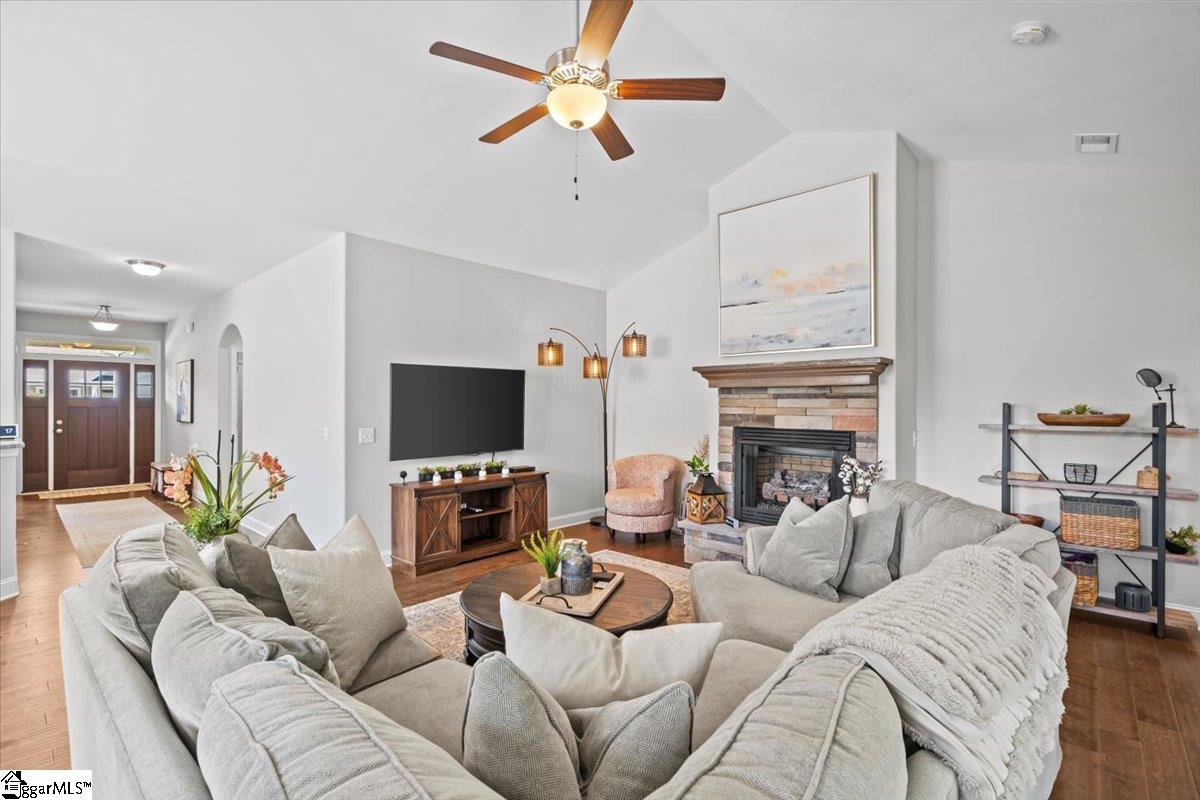 112 Trimpley Lane Simpsonville, SC 29681 - Photo 6 of 27