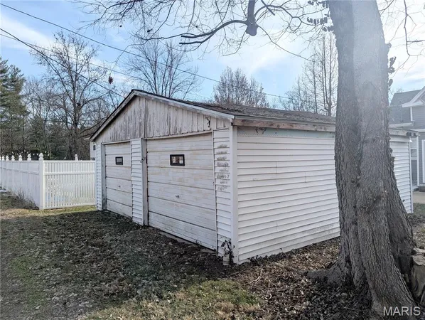 $135,000 | 1011 East Main Street, Greenville, IL 62246