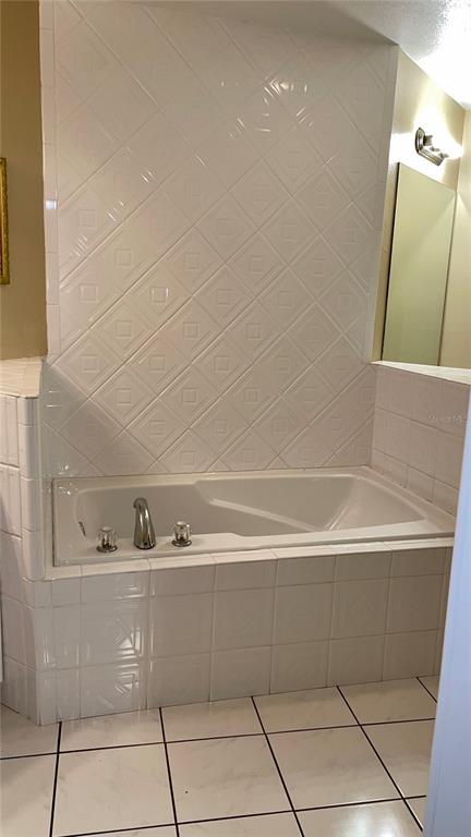 4107 Timberlake Road East Lakeland, FL 33810 - Photo 16 of 33 Gallery Image 16