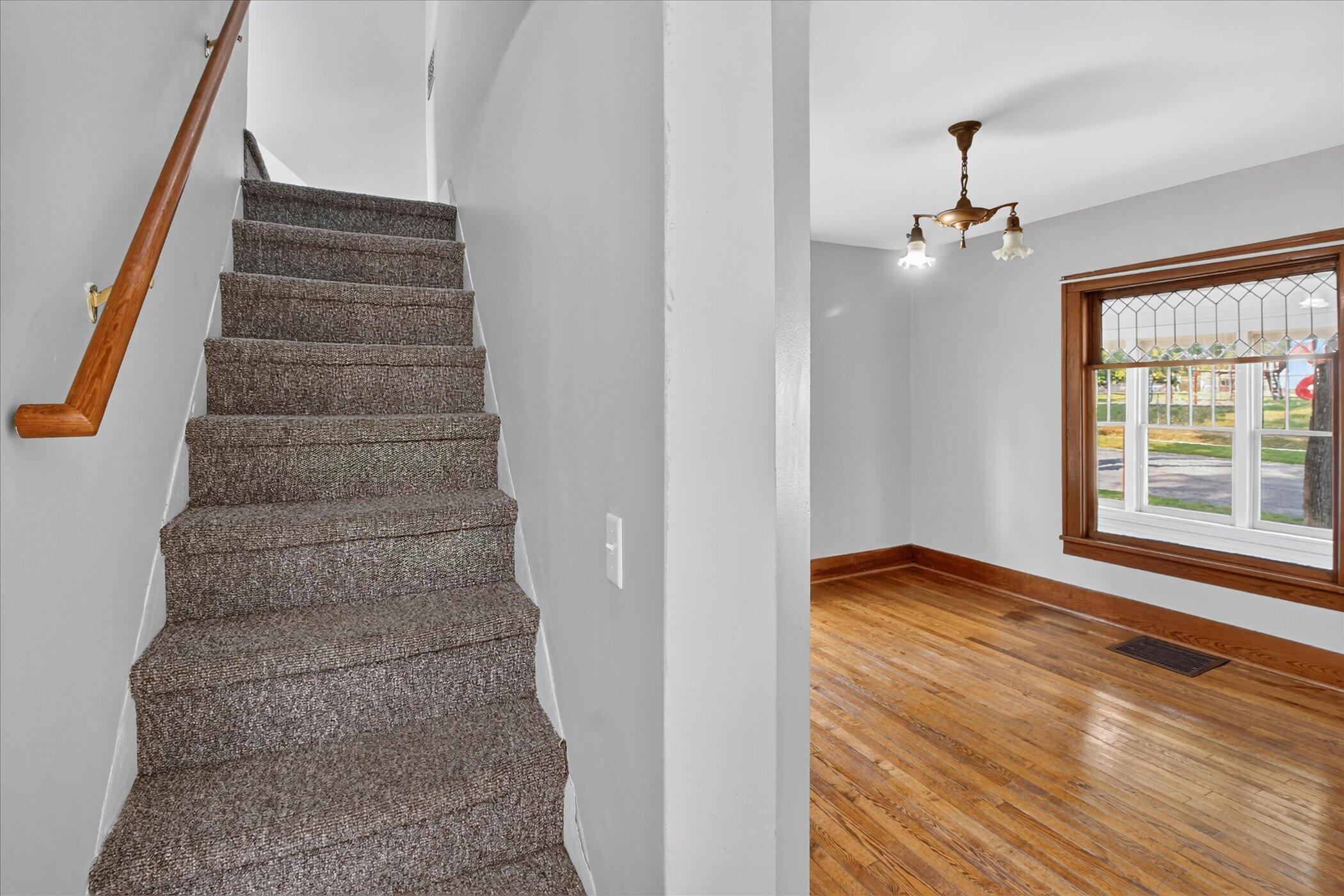 408 South Higbee Street Reed City, MI 49677 - Photo 25 of 47 14-408-S-Higbee-St-Reed-City-WindowStill