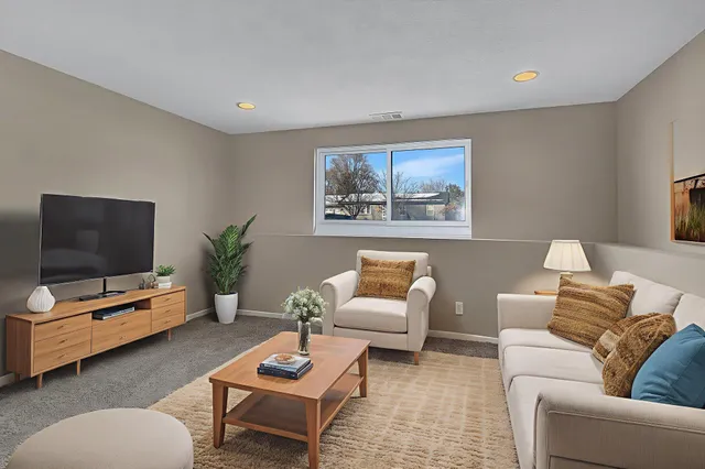 $359,900 | 144 Hedman Lane, Monticello, MN 55362