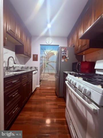 7092 Spring Garden Drive, Unit 202 Springfield, VA 22150 - Photo 2 of 12