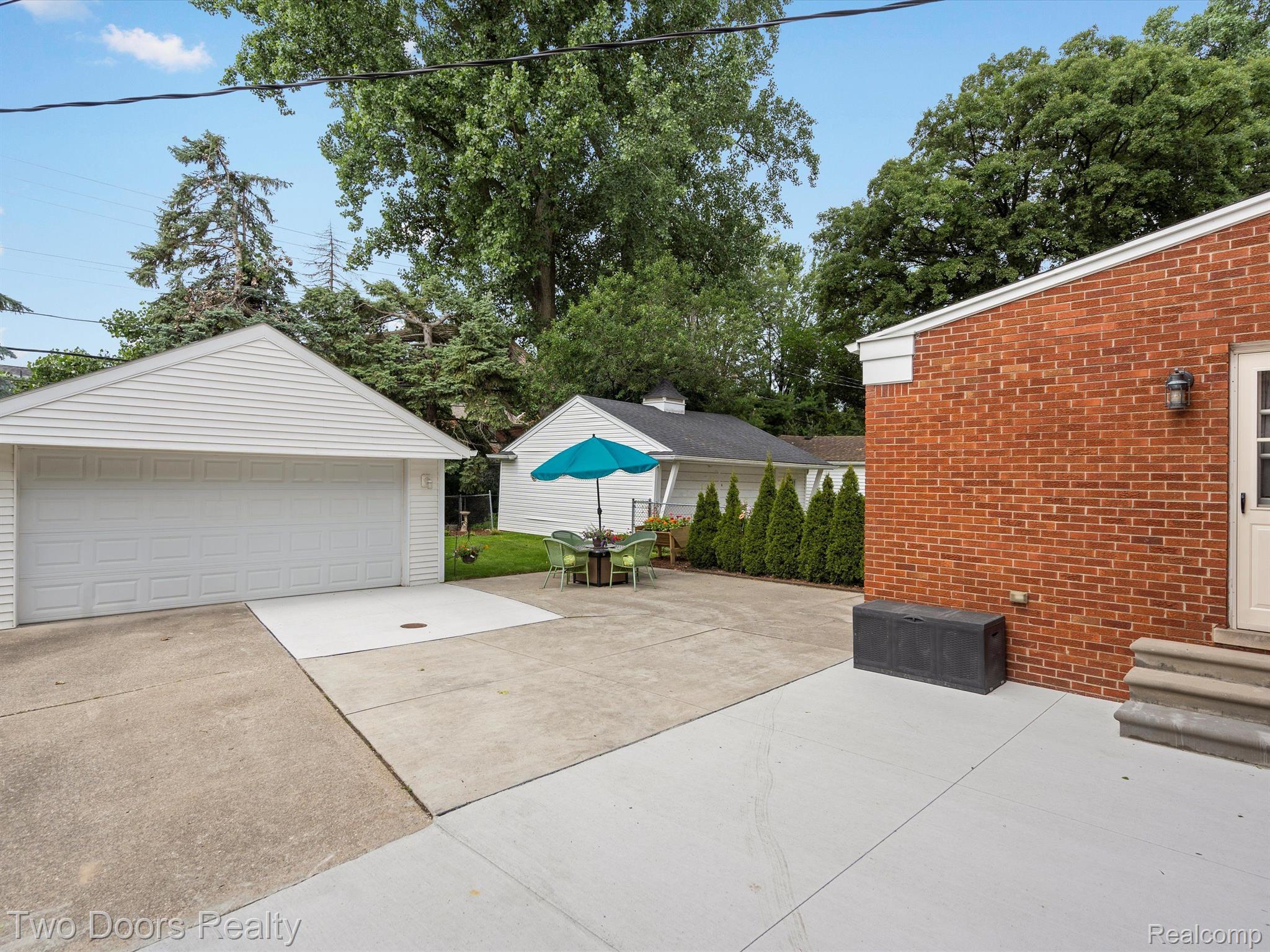 1943 Severn Road Grosse Pointe, MI 48236 - Photo 24 of 29 2 Car Garage and Door To Back Flex Room.