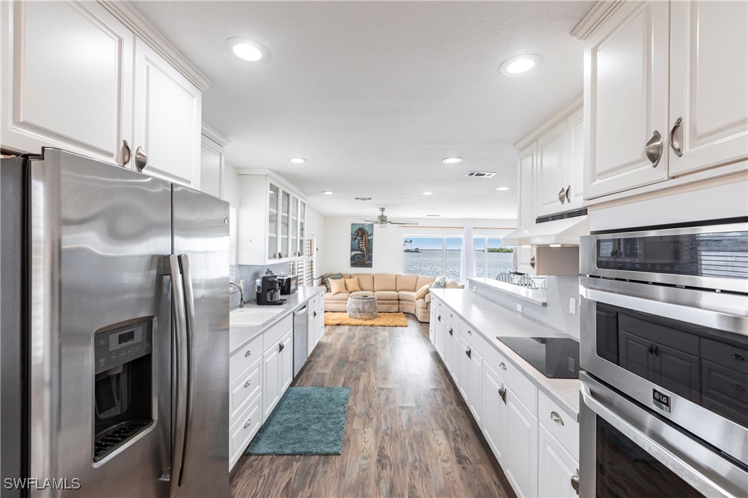 4741-4743 Pine Island Road Matlacha, FL 33993 - Photo 6 of 50 Gallery Image 6
