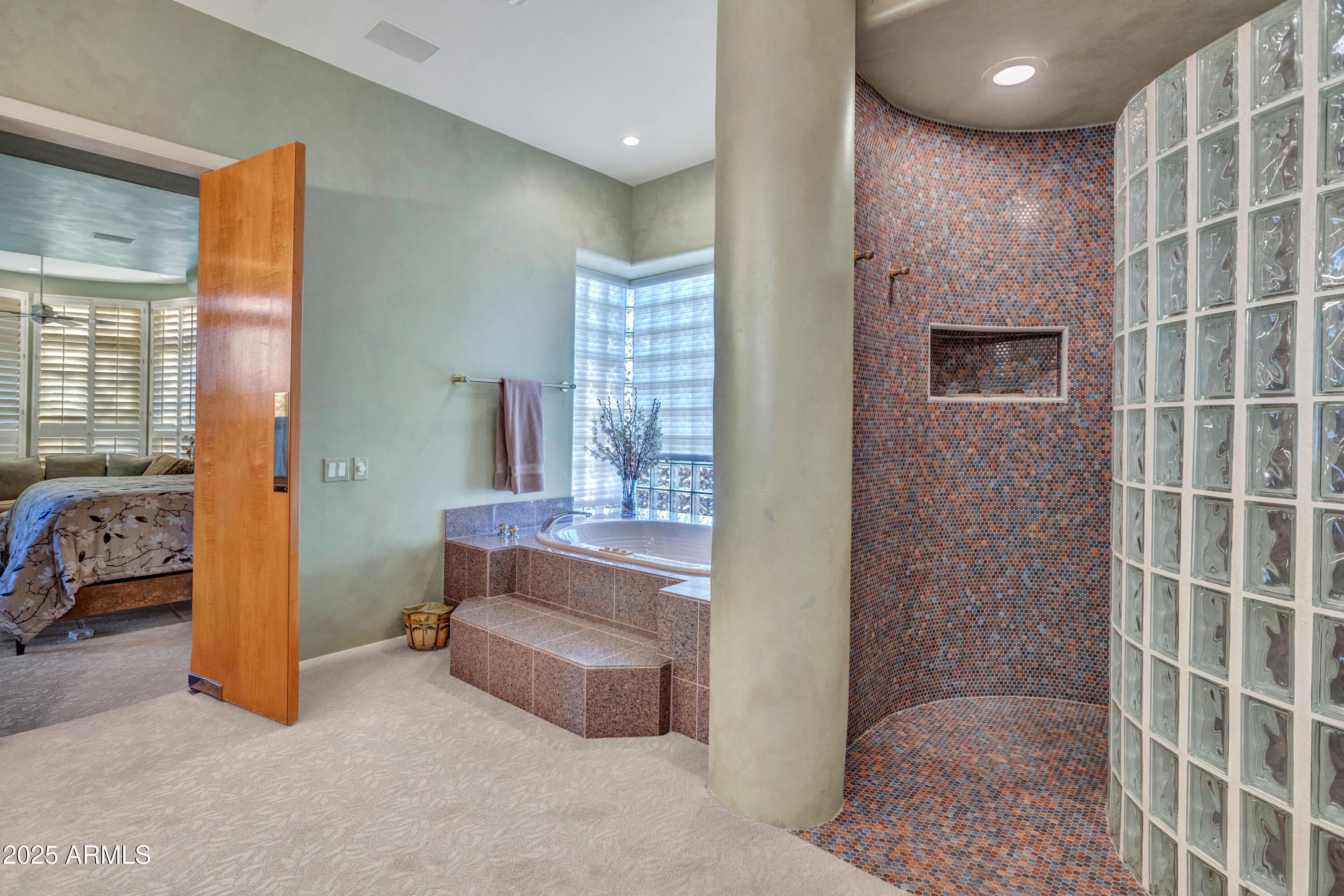 10040 East Happy Valley Road, Unit 595 Scottsdale, AZ 85255 - Photo 22 of 48 a view of hall way with furniture