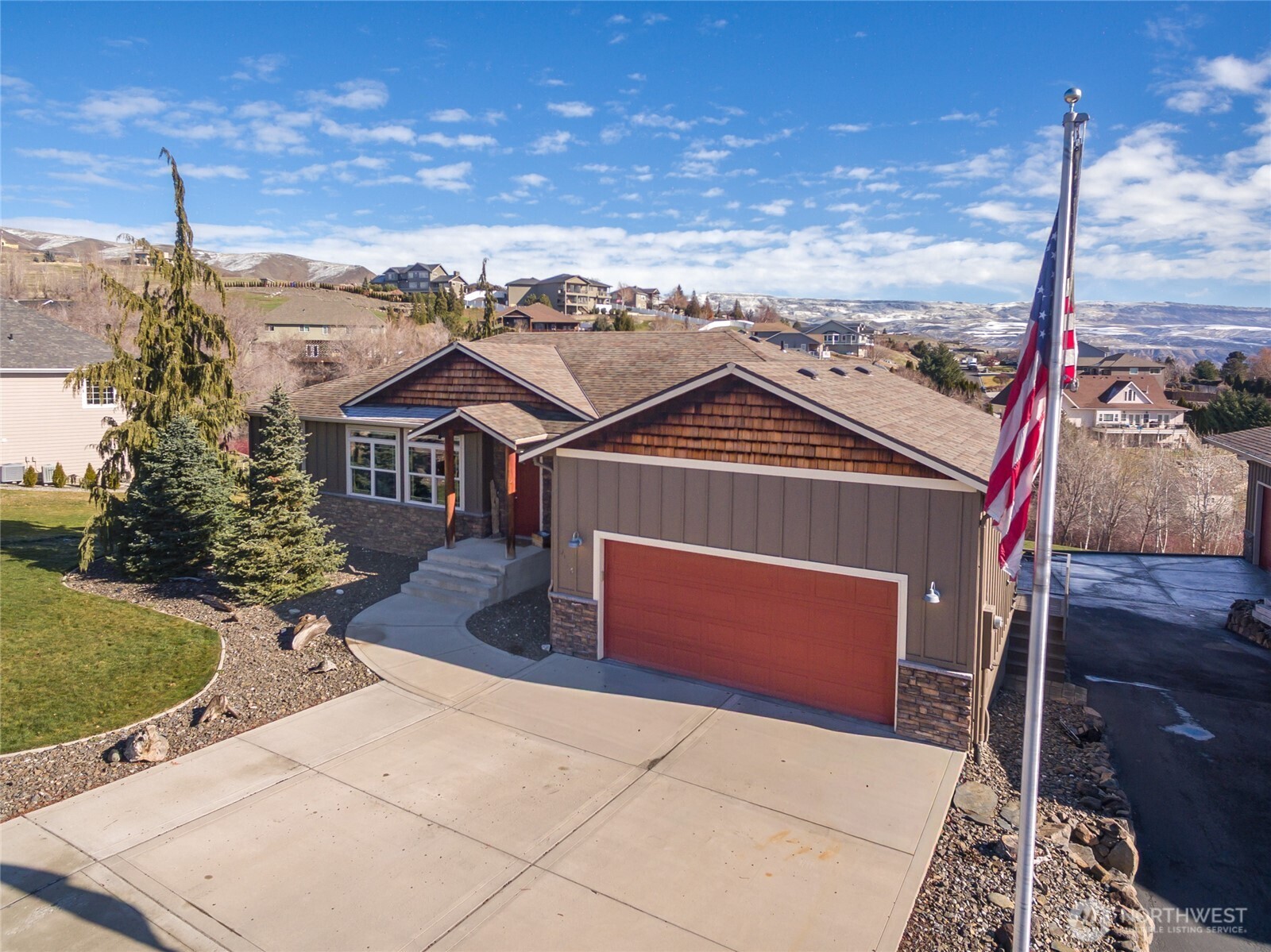 3765 Lovell Road Wenatchee, WA 98801 - Photo 2 of 40 a view of a city with tall buildings