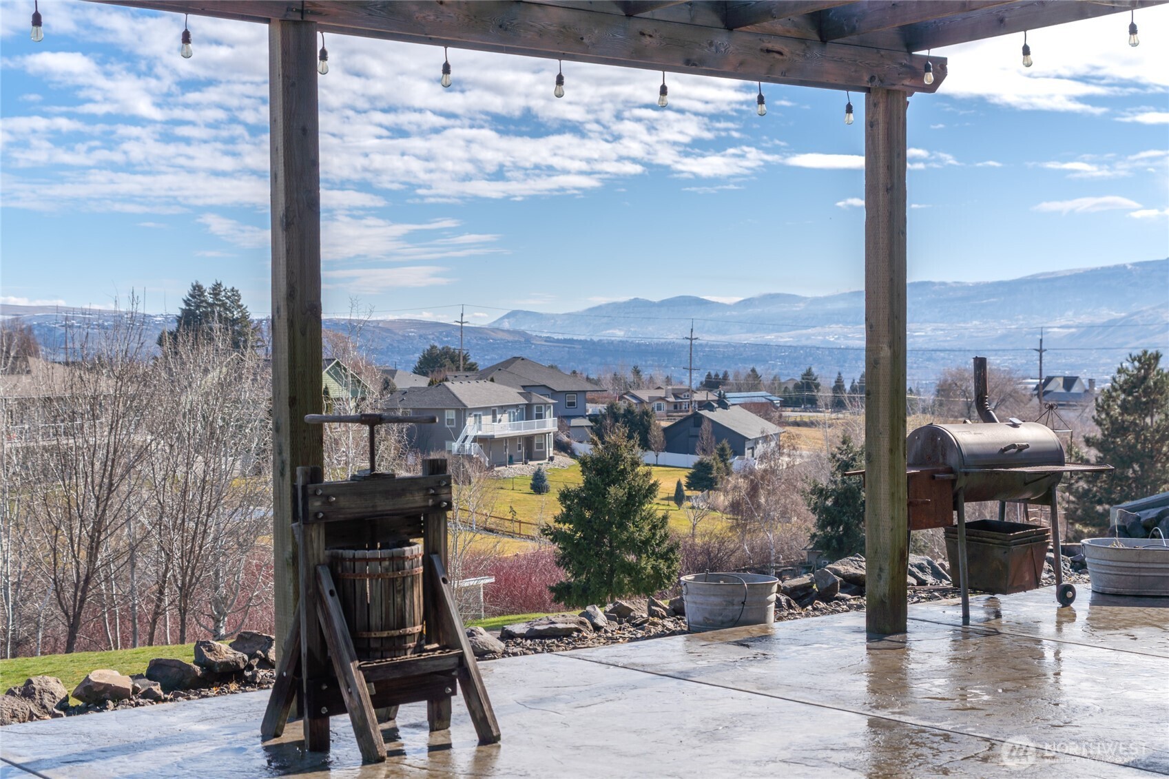 3765 Lovell Road Wenatchee, WA 98801 - Photo 34 of 40 a view of a city from a balcony