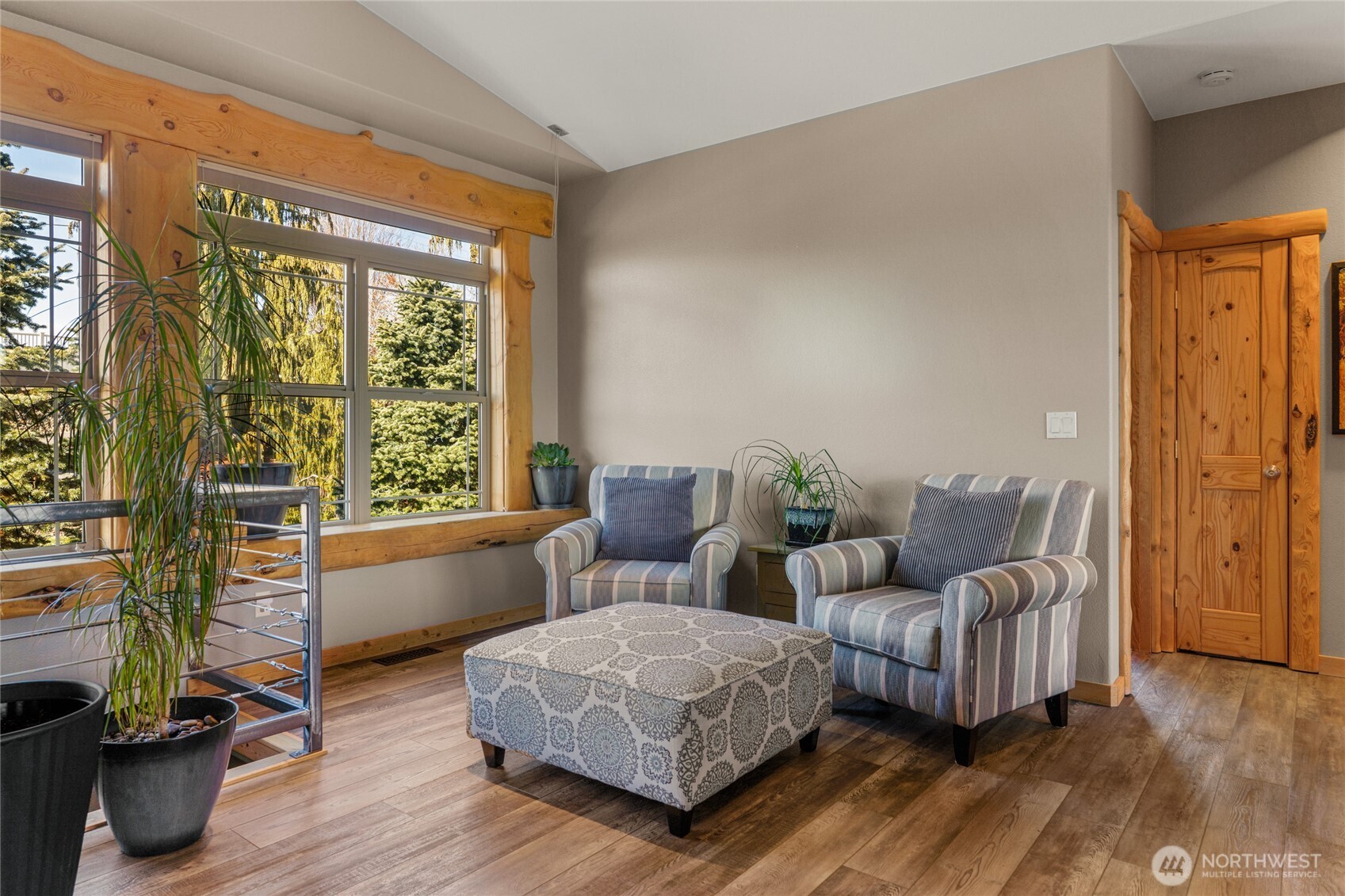 3765 Lovell Road Wenatchee, WA 98801 - Photo 6 of 40 a living room with furniture and a large window