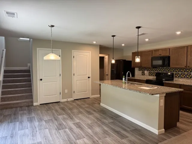 $2,100 | 218 Port Way, Braselton, GA 30517