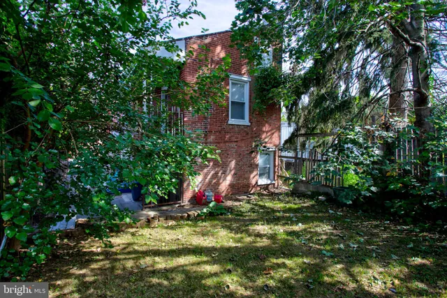 a view of a outdoor space