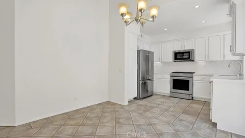 $1,075,000 | 13396 North Hearst Court, Tustin, CA 92782