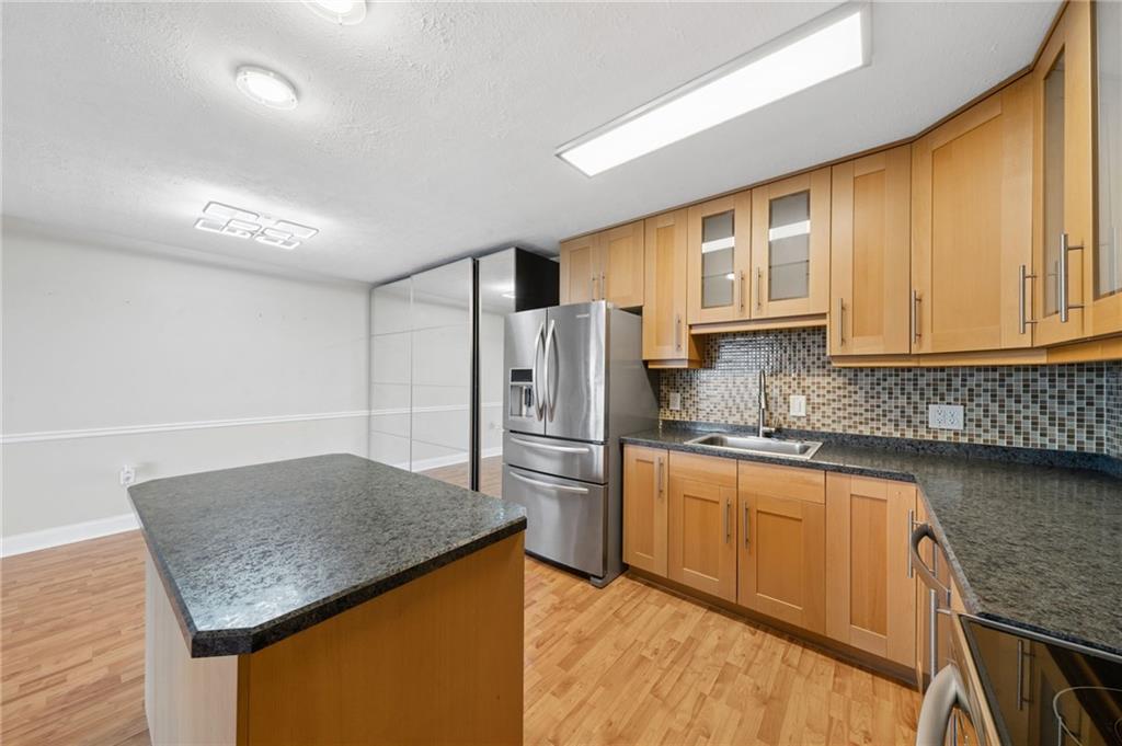 5600 Munhall Road, Unit 905 Pittsburgh, PA 15217 - Photo 5 of 36