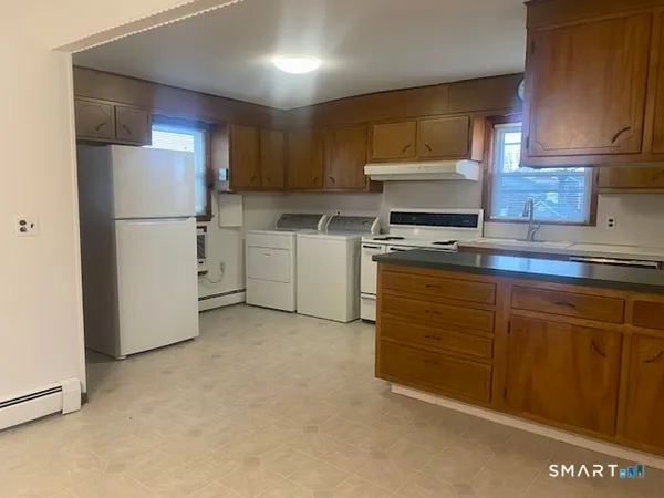 $2,600 | 36 Charles Street, Stamford, CT 06902