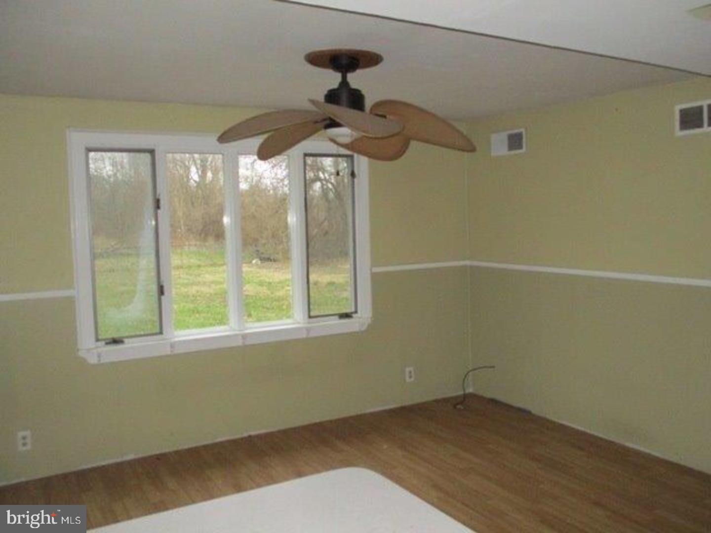 356 Warwick Road Deptford, NJ 08096 - Photo 13 of 16