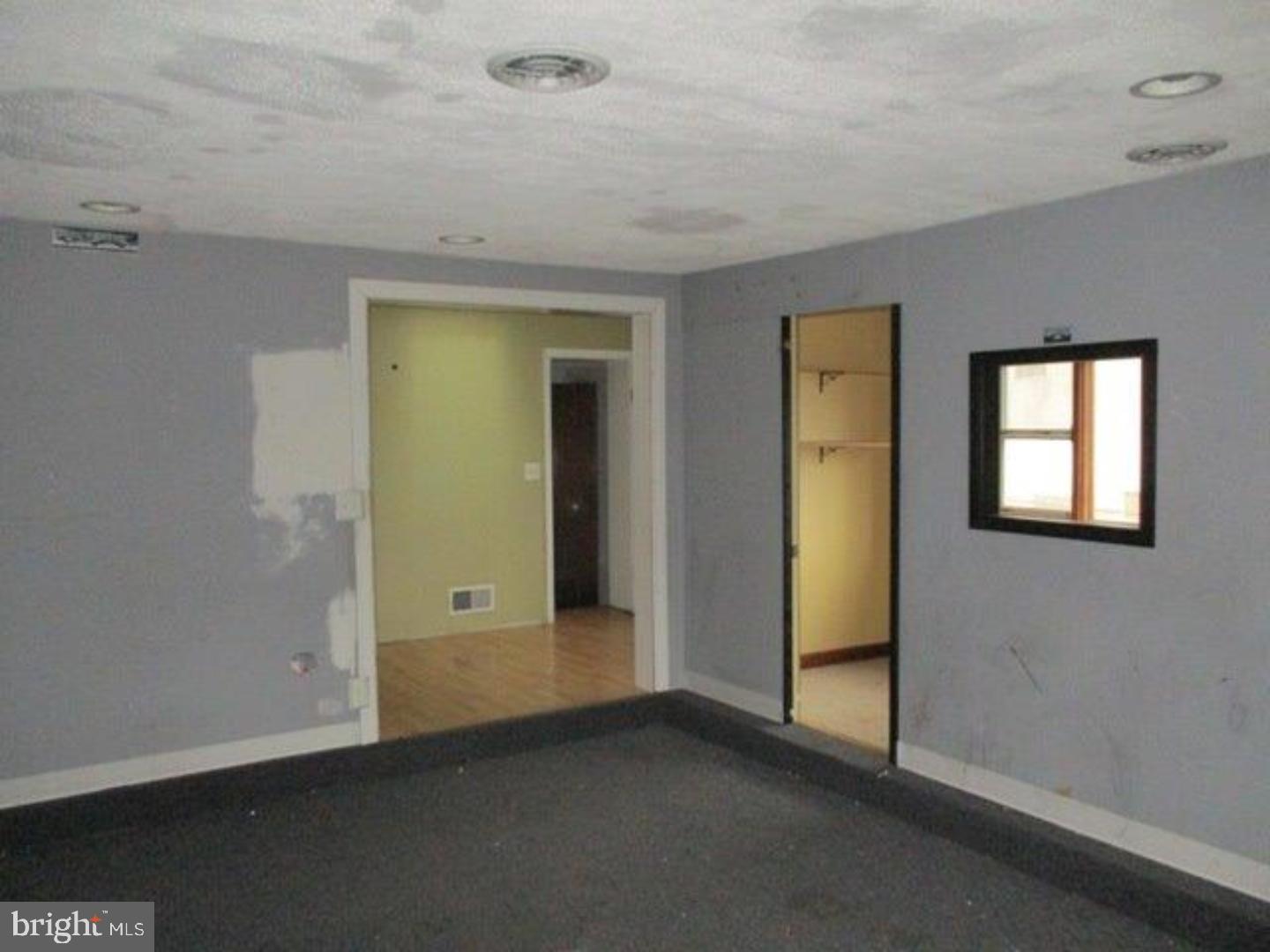 356 Warwick Road Deptford, NJ 08096 - Photo 5 of 16