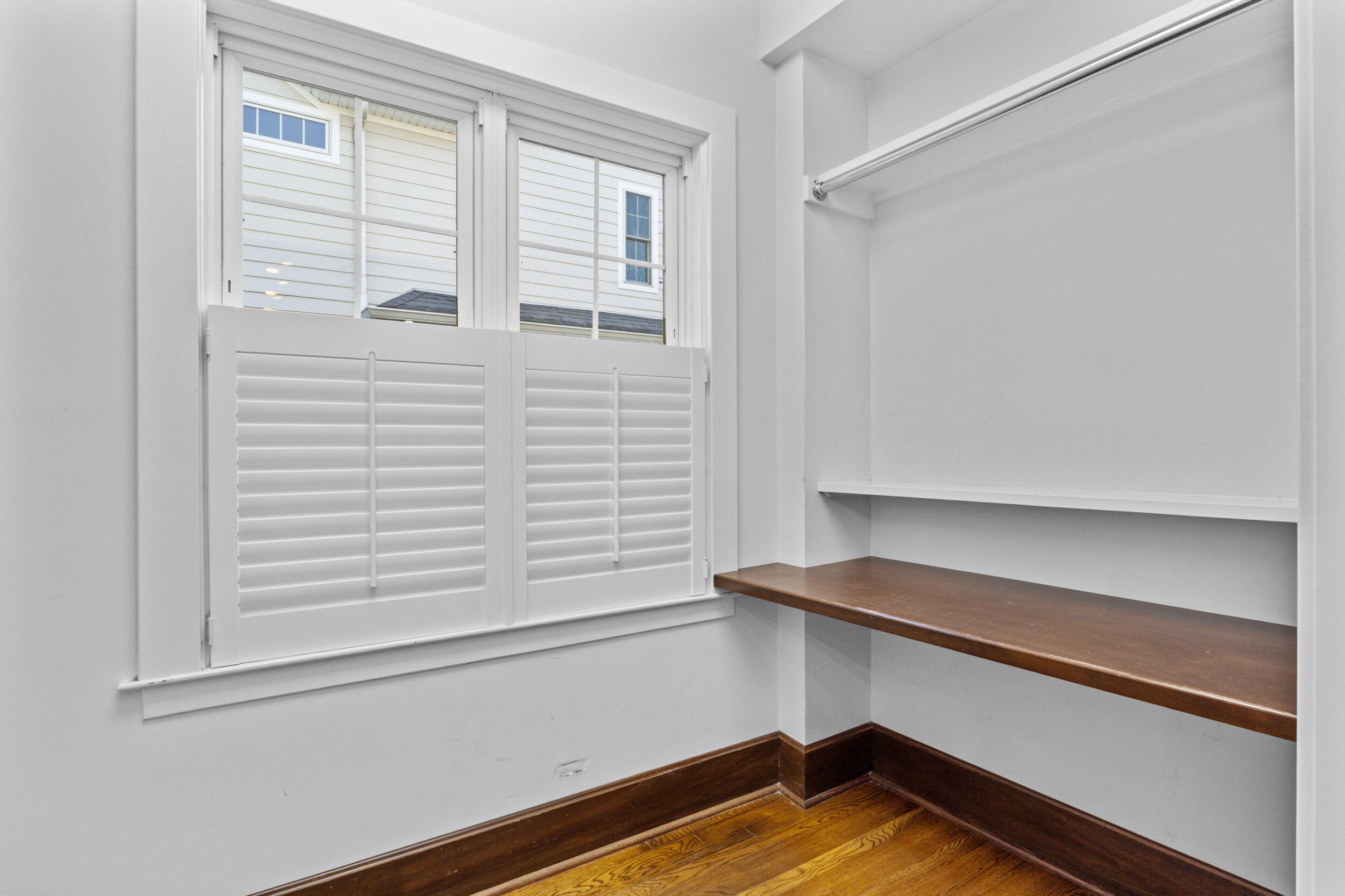 424 Ridgeway Road Lexington, KY 40502 - Photo 20 of 74 first floor laundry