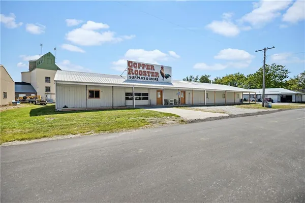 $316,900 | 204 West Charles Street, Jamesport, MO 64648