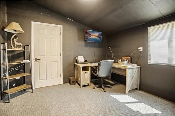 $316,900 | 204 West Charles Street, Jamesport, MO 64648