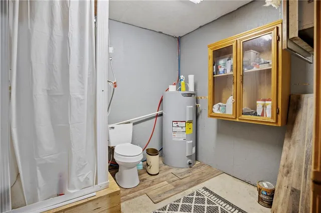 $316,900 | 204 West Charles Street, Jamesport, MO 64648