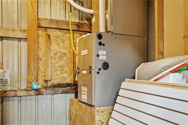 $316,900 | 204 West Charles Street, Jamesport, MO 64648