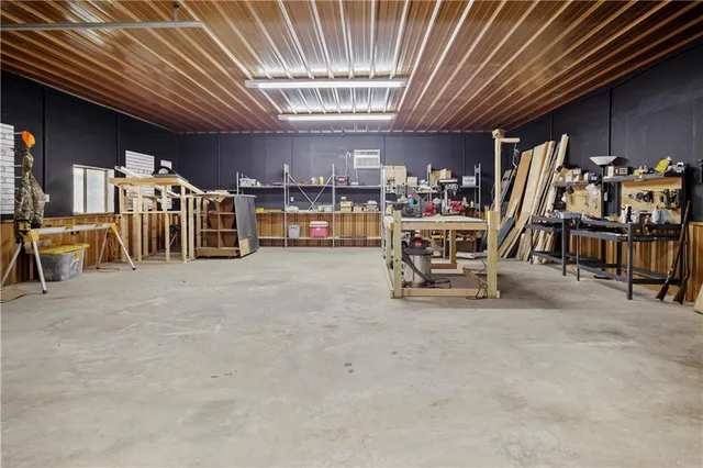 $316,900 | 204 West Charles Street, Jamesport, MO 64648